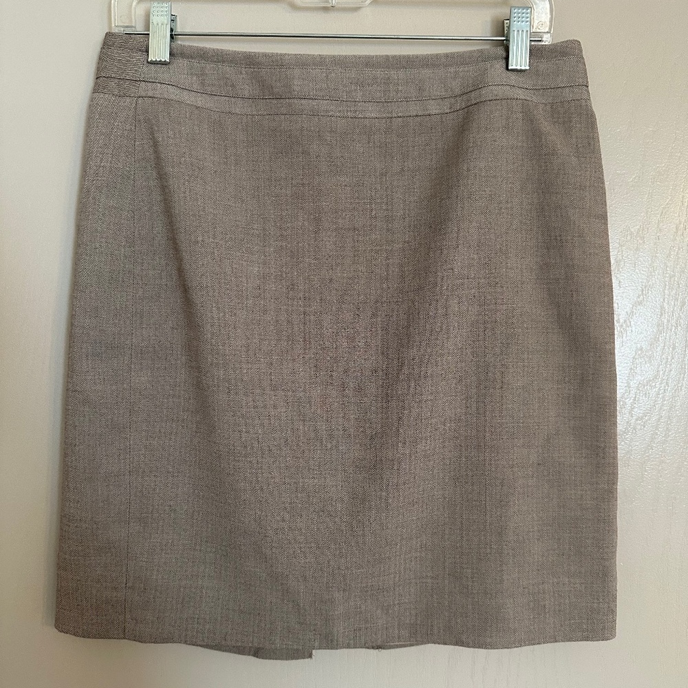 banana republic neutral skirt